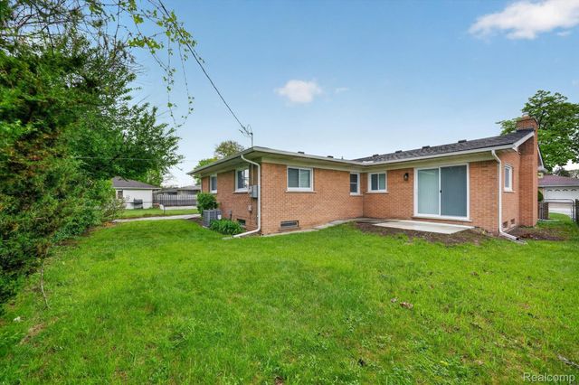 14203 Fenton, Redford Charter Township, MI 48239