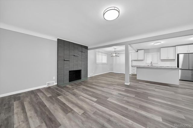 14203 Fenton, Redford Charter Township, MI 48239