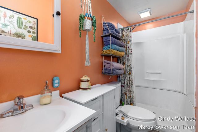 2890 Vermont Avenue, Grandville, MI 49418