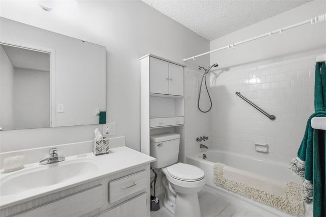 151 N HILL AVENUE 100, Deland, FL 32724