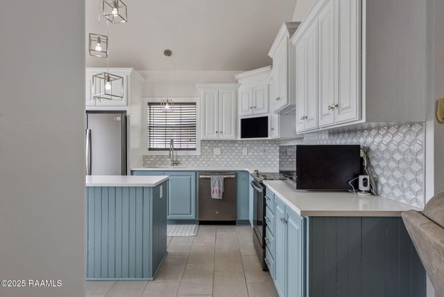 411 Pine Valley Drive, Youngsville, LA 70592