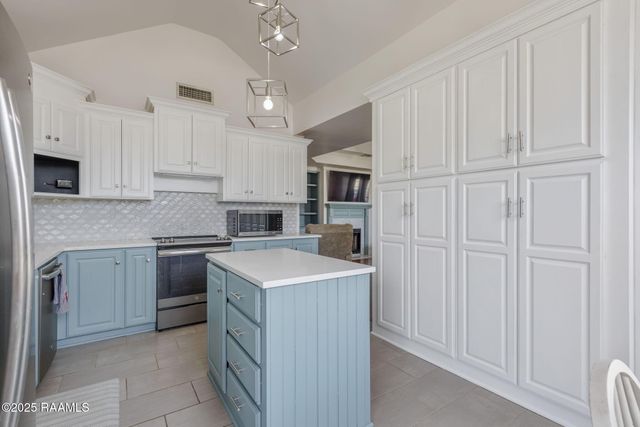 411 Pine Valley Drive, Youngsville, LA 70592