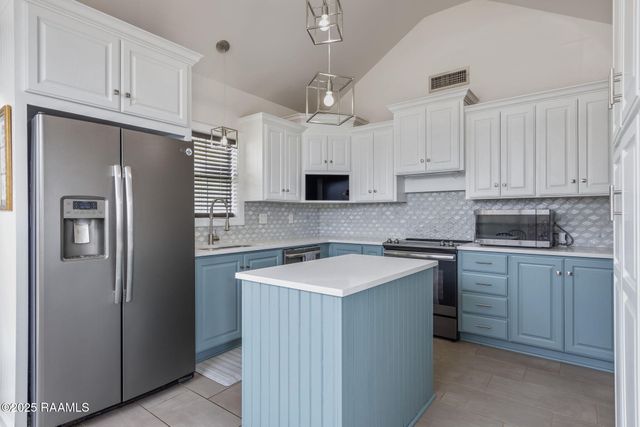 411 Pine Valley Drive, Youngsville, LA 70592