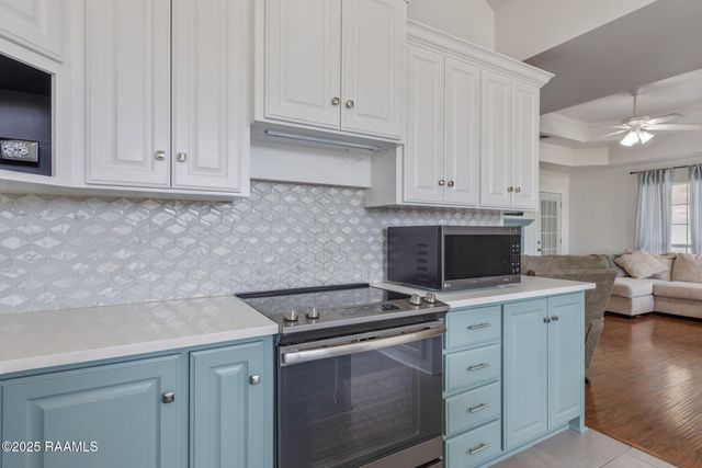 411 Pine Valley Drive, Youngsville, LA 70592