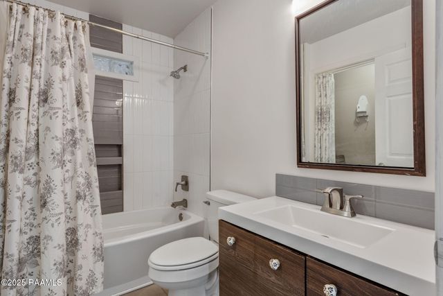 411 Pine Valley Drive, Youngsville, LA 70592