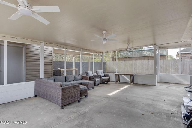 411 Pine Valley Drive, Youngsville, LA 70592