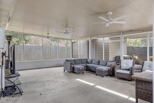 411 Pine Valley Drive, Youngsville, LA 70592