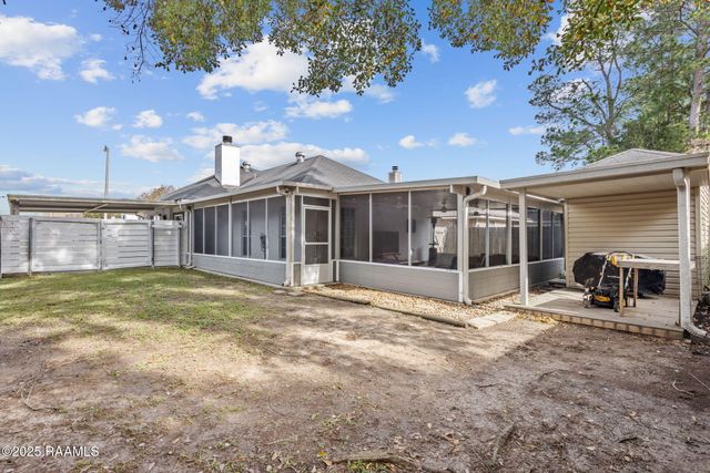 411 Pine Valley Drive, Youngsville, LA 70592