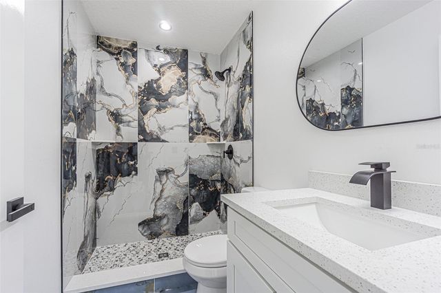 4250 OAK BLUFF AVENUE, Holiday, FL 34691