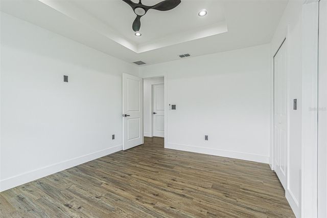 4250 OAK BLUFF AVENUE, Holiday, FL 34691