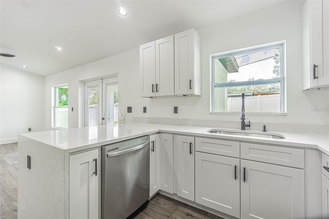 4250 OAK BLUFF AVENUE, Holiday, FL 34691