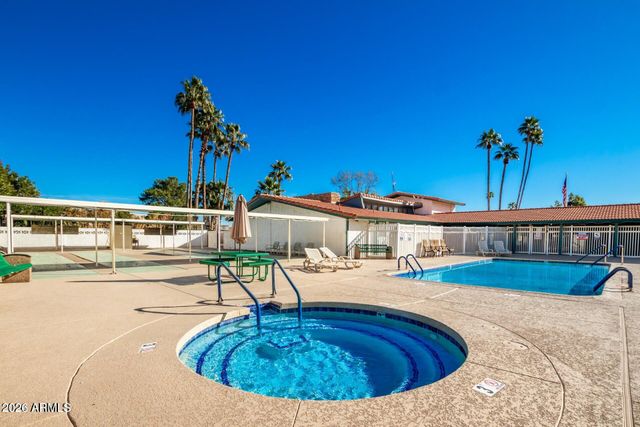 2650 W UNION HILLS Drive 15, Phoenix, AZ 85027