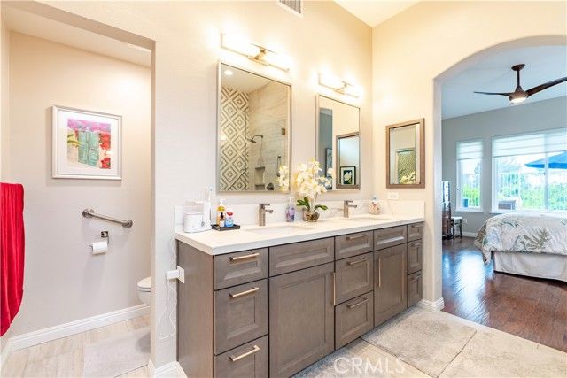 21511 Canaria, Mission Viejo, CA 92692