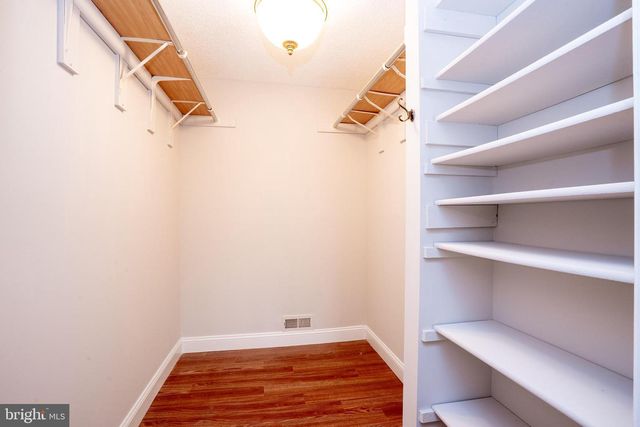 22 AMBERLY CT, Franklin Park, NJ 08823