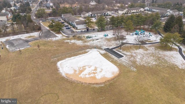 22 AMBERLY CT, Franklin Park, NJ 08823