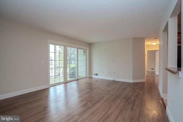 22 AMBERLY CT, Franklin Park, NJ 08823