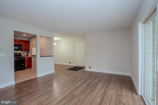 22 AMBERLY CT, Franklin Park, NJ 08823