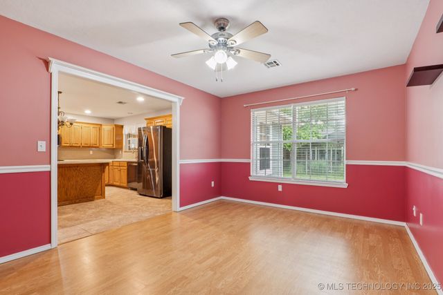 617 Ridgewood Drive, Pryor, OK 74361