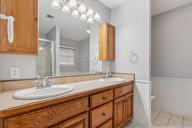 617 Ridgewood Drive, Pryor, OK 74361