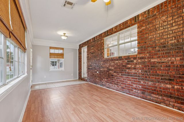 617 Ridgewood Drive, Pryor, OK 74361