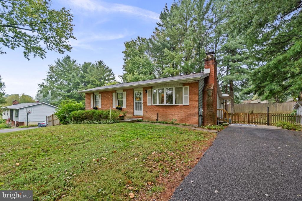 Image 2 of property listing at 3701 CLYDESDALE ROAD WAY, Reisterstown, MD 21136