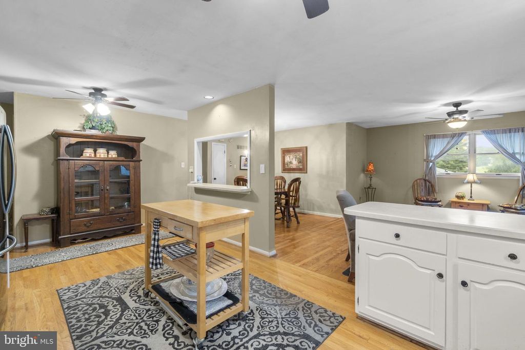 Image 12 of property listing at 3701 CLYDESDALE ROAD WAY, Reisterstown, MD 21136