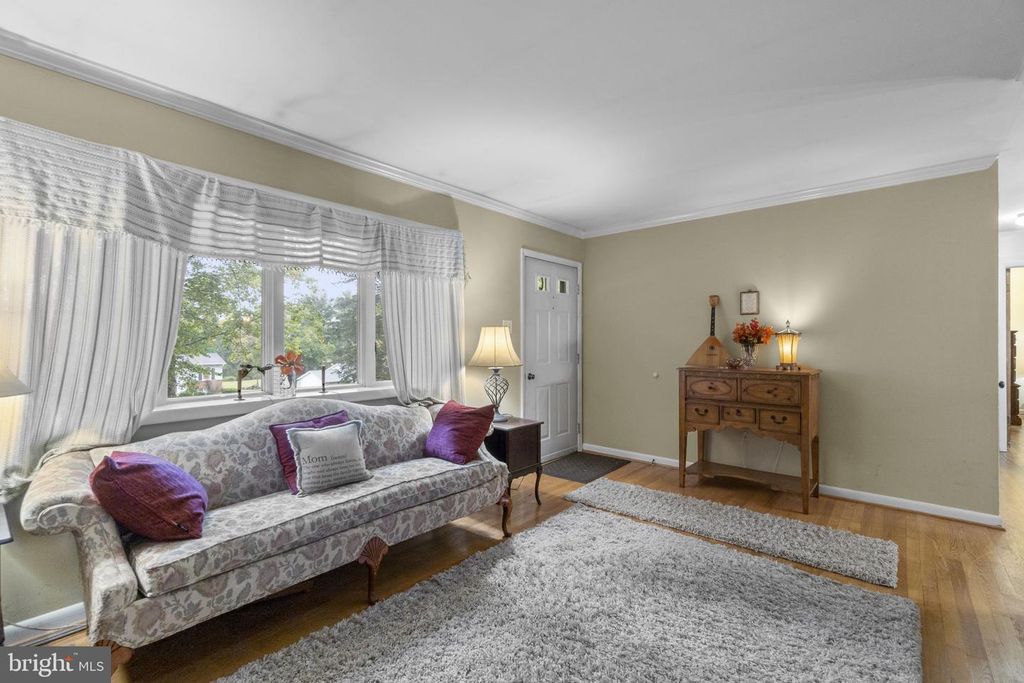 Image 4 of property listing at 3701 CLYDESDALE ROAD WAY, Reisterstown, MD 21136