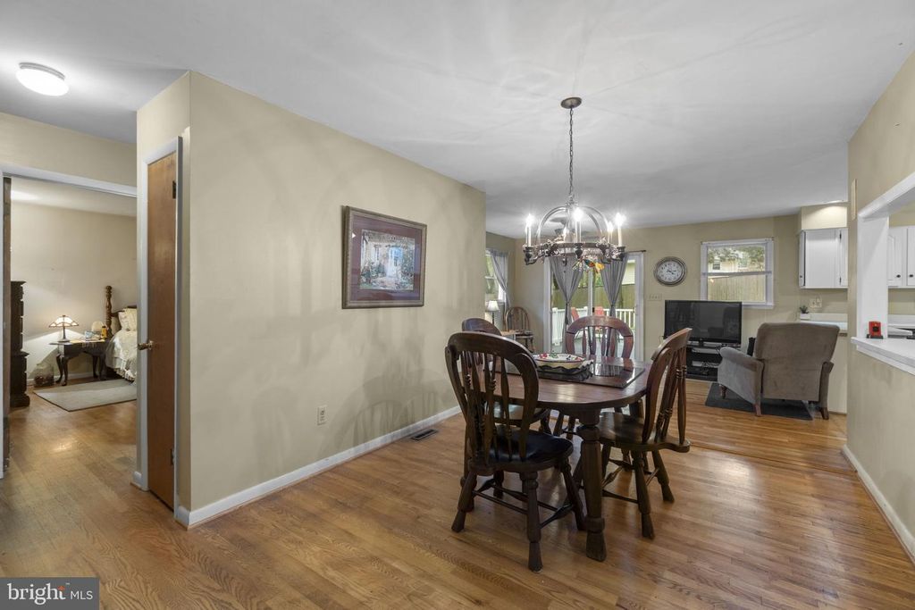 Image 5 of property listing at 3701 CLYDESDALE ROAD WAY, Reisterstown, MD 21136