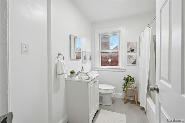 15721 Mansfield Street, Detroit, MI 48227