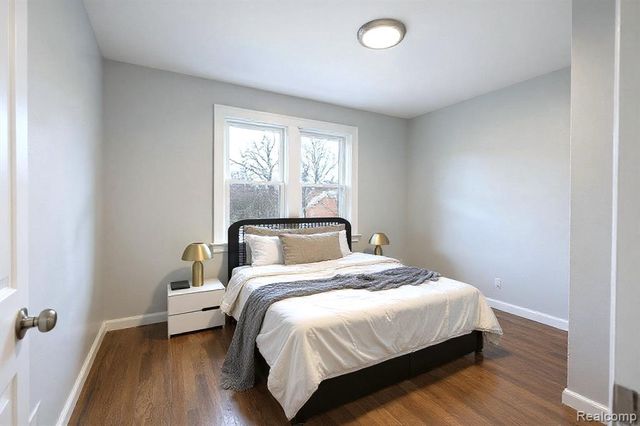 15721 Mansfield Street, Detroit, MI 48227