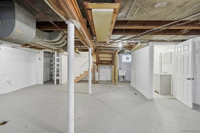 15721 Mansfield Street, Detroit, MI 48227