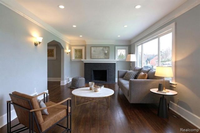 15721 Mansfield Street, Detroit, MI 48227