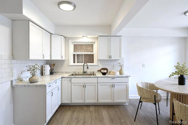 15721 Mansfield Street, Detroit, MI 48227