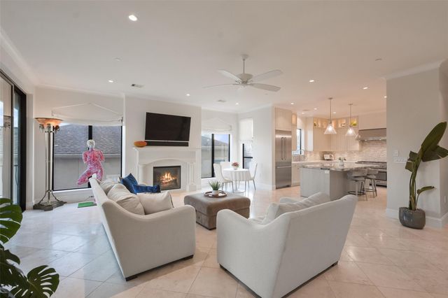 2221 Welch Street 401, Houston, TX 77019