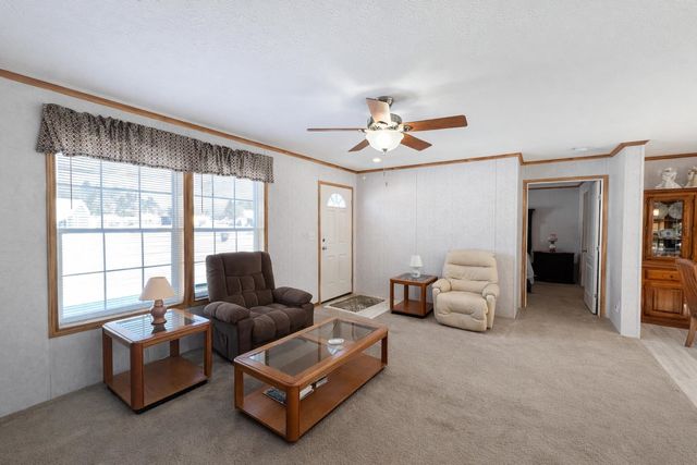 43 Crystal Lane, Lyndon, VT 05851