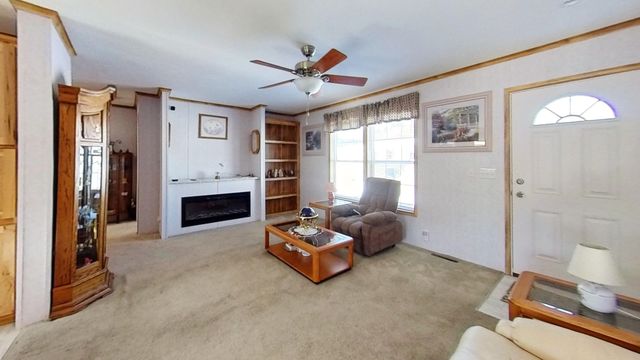 43 Crystal Lane, Lyndon, VT 05851