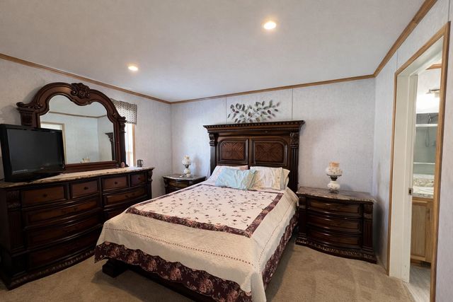 43 Crystal Lane, Lyndon, VT 05851