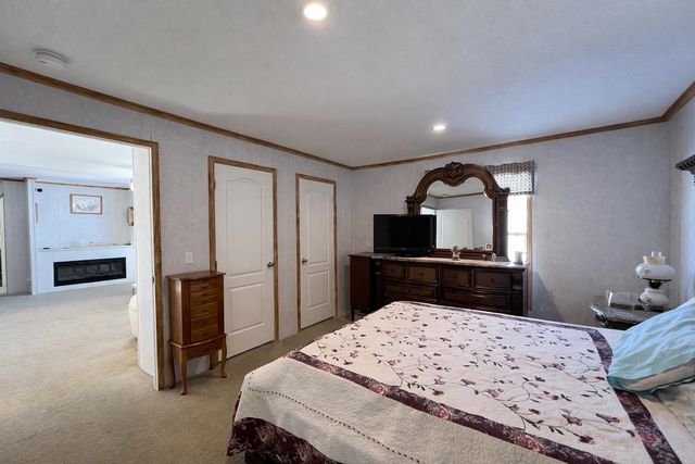 43 Crystal Lane, Lyndon, VT 05851