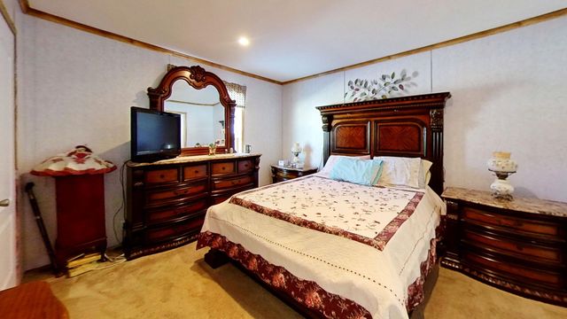 43 Crystal Lane, Lyndon, VT 05851