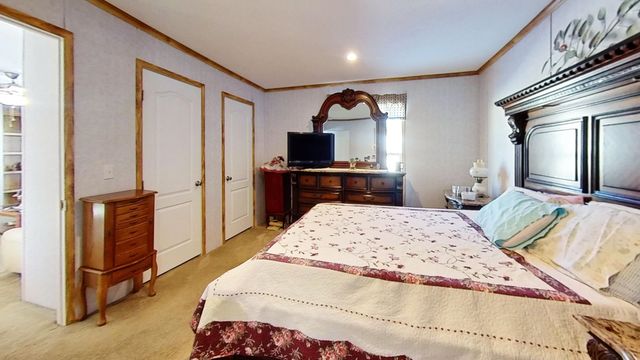 43 Crystal Lane, Lyndon, VT 05851