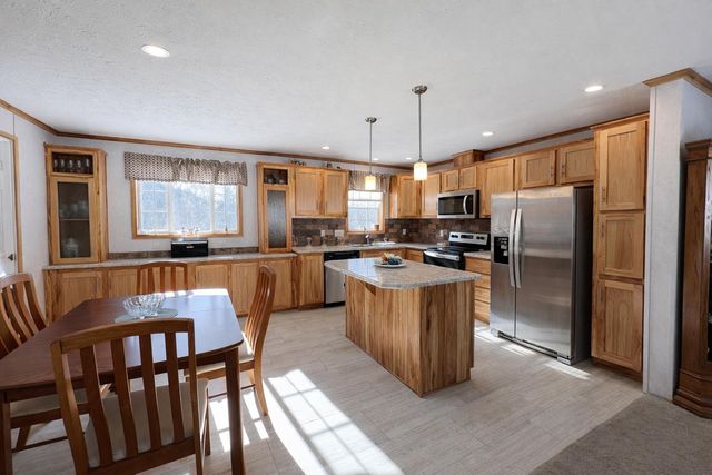 43 Crystal Lane, Lyndon, VT 05851