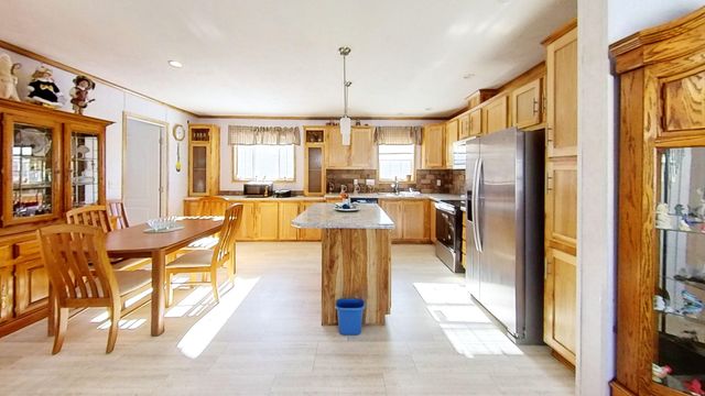 43 Crystal Lane, Lyndon, VT 05851