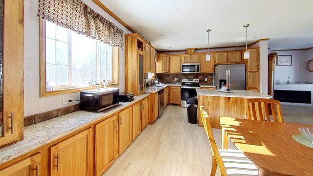 43 Crystal Lane, Lyndon, VT 05851