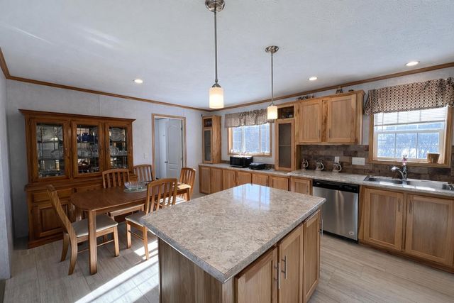 43 Crystal Lane, Lyndon, VT 05851