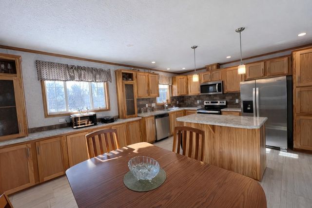 43 Crystal Lane, Lyndon, VT 05851