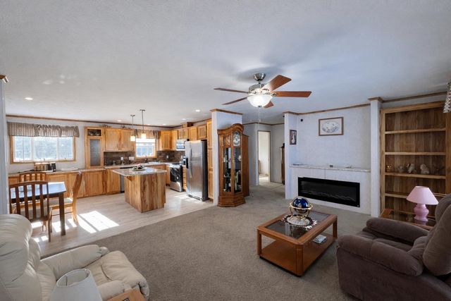 43 Crystal Lane, Lyndon, VT 05851