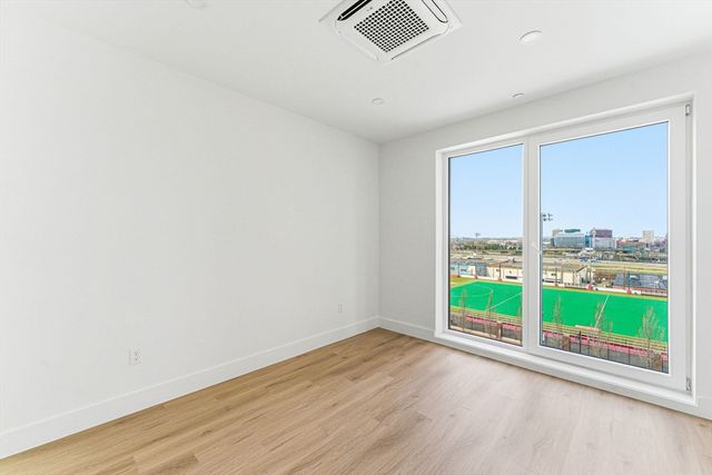 1035 Commonwealth Ave 610, Boston, MA 02215
