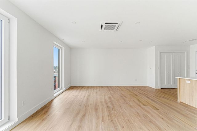 1035 Commonwealth Ave 610, Boston, MA 02215