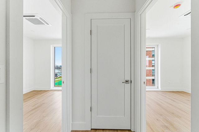 1035 Commonwealth Ave 610, Boston, MA 02215