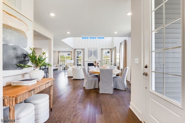 68 Eastwood Ter, East Hanover Twp., NJ 07936